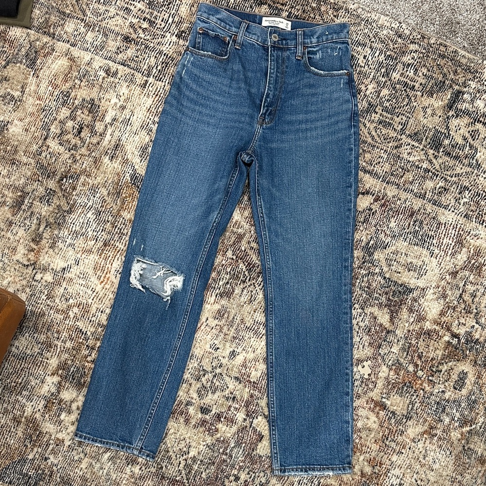 Abercrombie & Fitch The Ankle Straight High Rise Jeans
